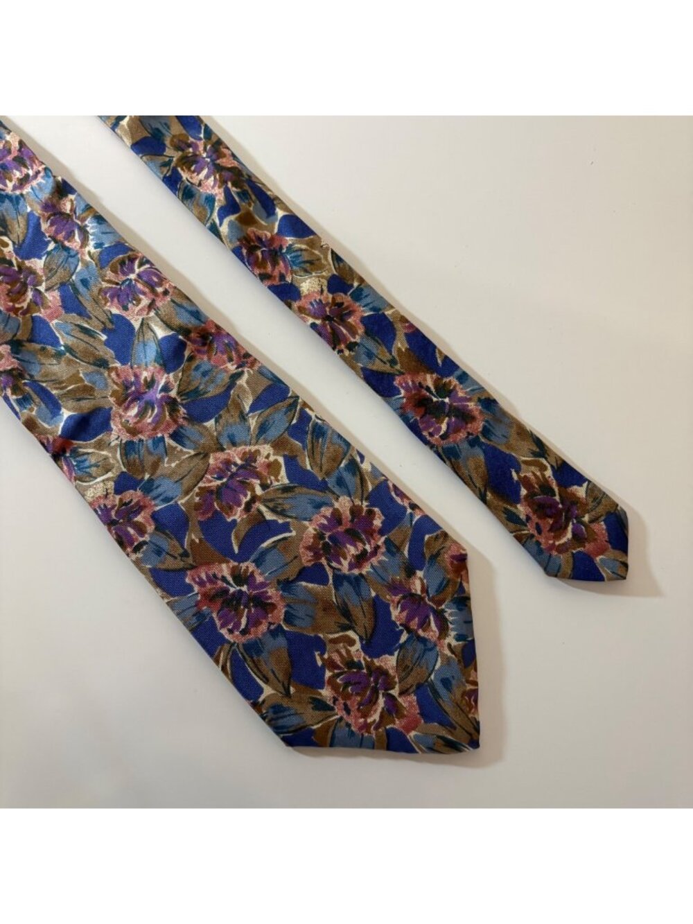 Surrey Classics Silk Tie Blue Purple Floral Mens Tie Italy Office Formal